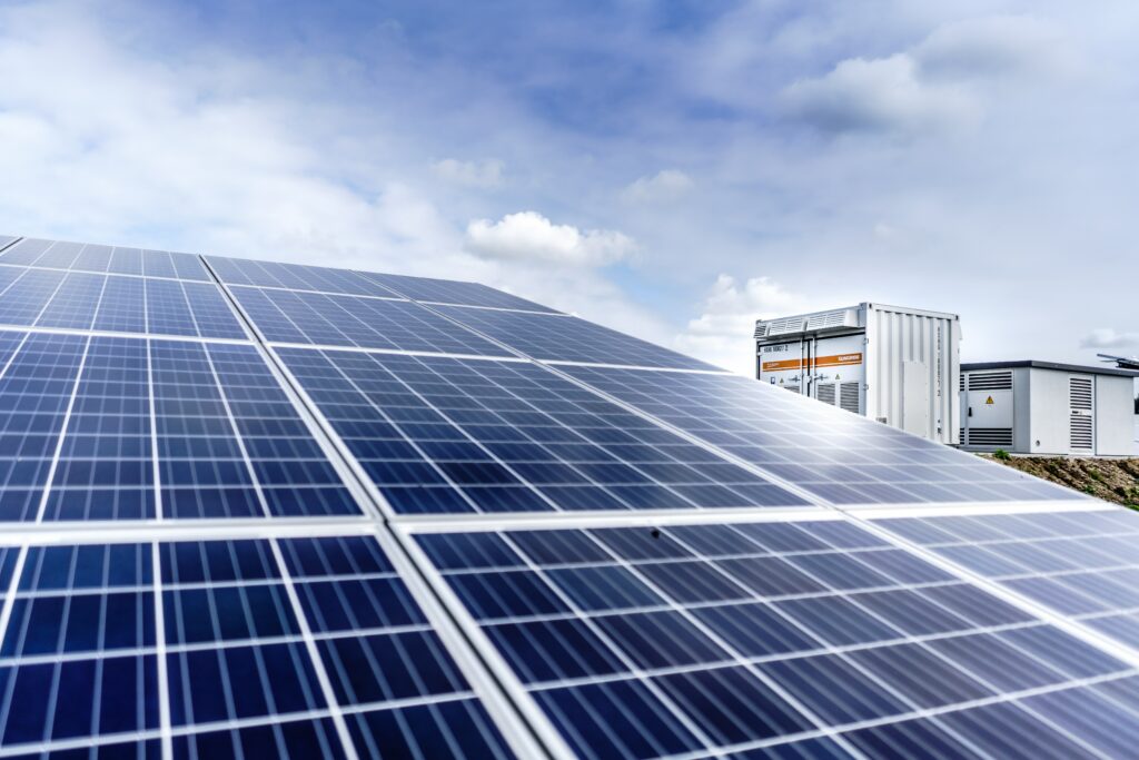 sungrow emea ceTSHQ0qars unsplash 1024x683 - Photovoltaik für Unternehmen: Wie das SOLARZENTRUM SCHWABEN nachhaltiges Wirtschaften ermöglicht